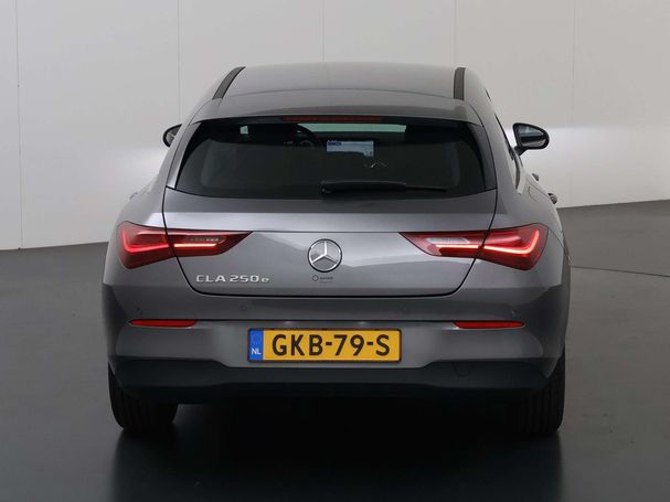 Mercedes-Benz CLA 250 Shooting Brake e 160 kW image number 4