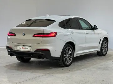 Car image 35