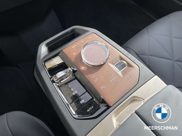 BMW iX 385 kW image number 9