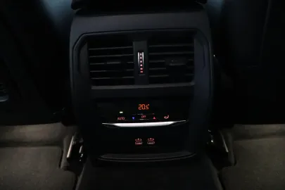 Car image 48