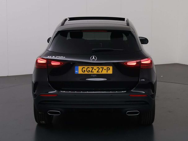 Mercedes-Benz GLA 250 e 160 kW image number 4