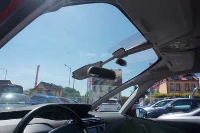 Car image 35