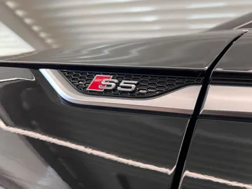 Car image 45