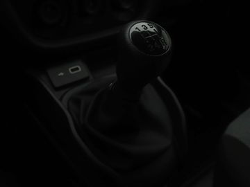 Car image 33