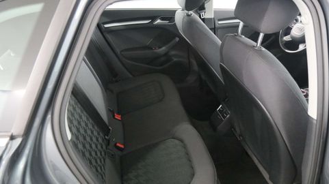 Car image 35