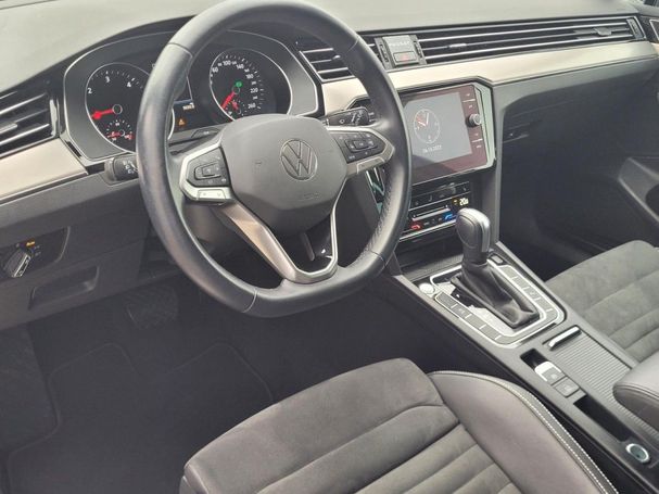 Volkswagen Passat Variant 2.0 TDI Elegance DSG 110 kW image number 6