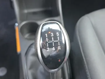 Car image 28