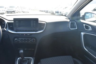 Car image 21