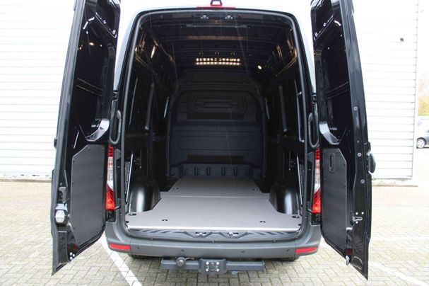 Mercedes-Benz Sprinter 319 RWD 140 kW image number 18