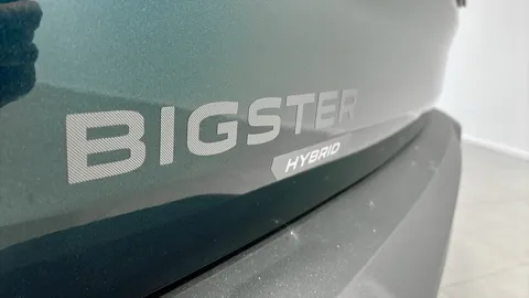 Car image 25