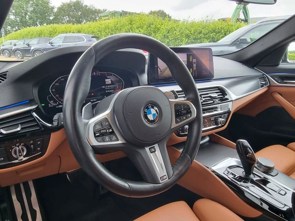 BMW 530d Touring xDrive 210 kW image number 14