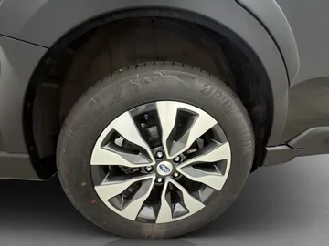 Car image 38