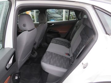 Car image 30