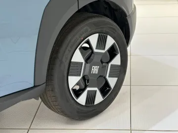 Car image 27