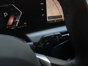 Car image 46