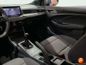 Car image 34
