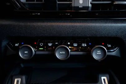 Car image 29