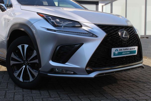 Lexus NX 300 h AWD 145 kW image number 1