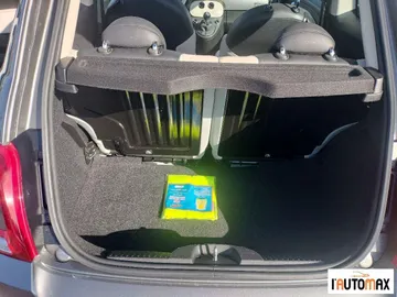 Car image 14