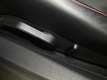Car image 29