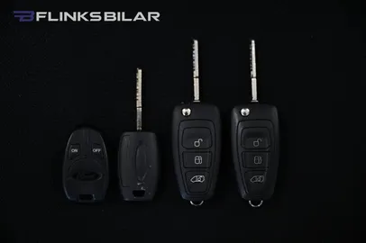 Car image 30