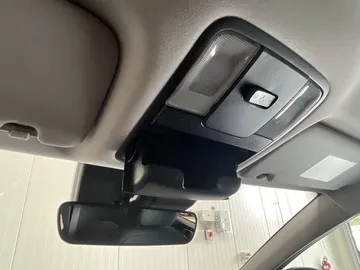 Car image 33