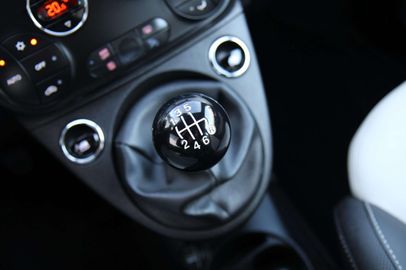 Car image 30