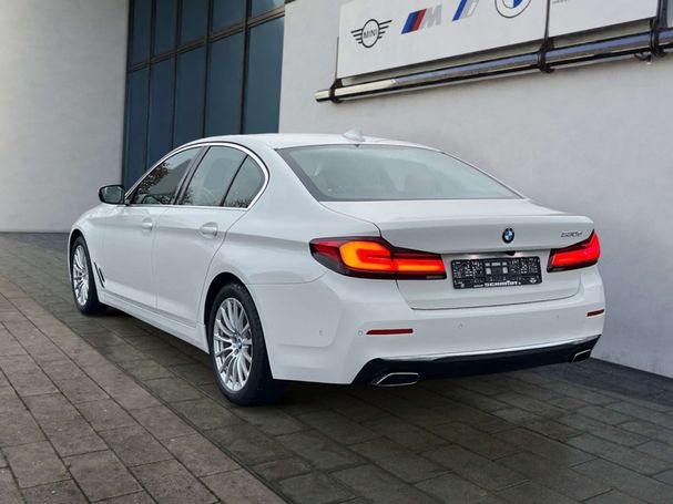 BMW 530d Luxury Line 210 kW image number 3