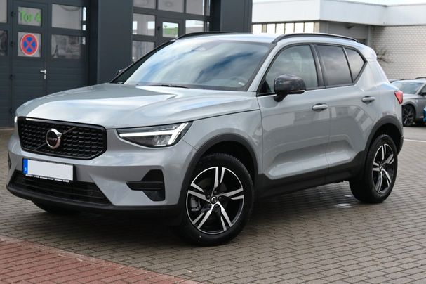 Volvo XC40 B4 155 kW image number 1