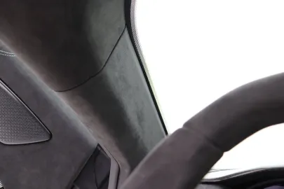 Car image 36