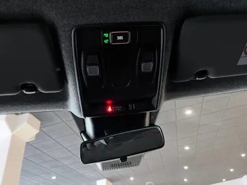 Car image 33