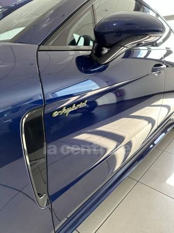 Porsche Panamera 4 E-Hybrid 340 kW image number 42