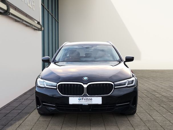 BMW 530d Touring xDrive 210 kW image number 2