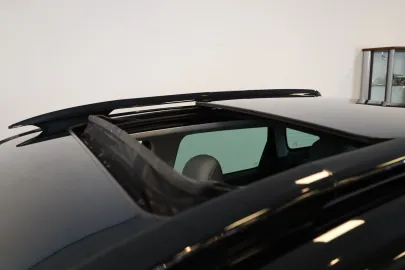 Car image 32