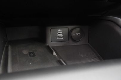 Car image 37