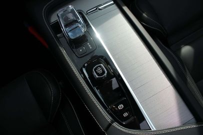 Car image 33