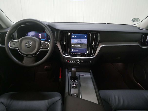 Volvo V60 B3 Essential 120 kW image number 19