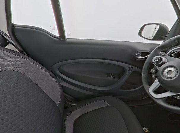 Smart ForTwo coupe EQ passion 60 kW image number 9