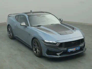 Car image 25