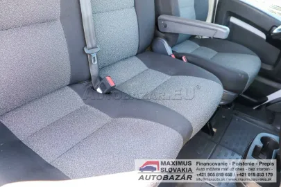 Car image 32