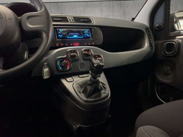 Car image 14