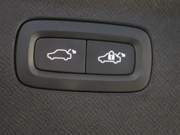 Car image 35