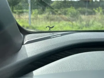 Car image 35
