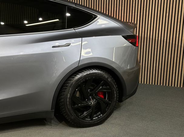 Tesla Model Y Performance AWD 399 kW image number 4