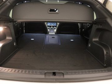 Car image 35