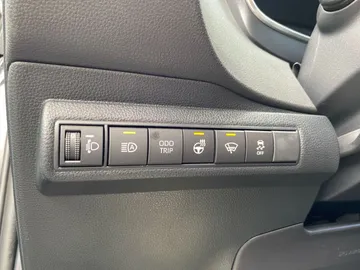 Car image 27