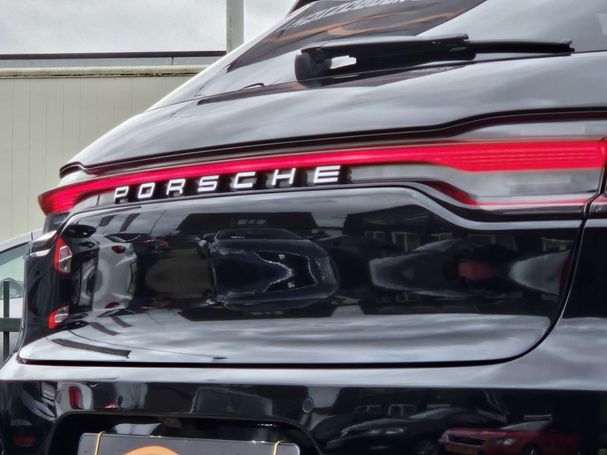 Porsche Macan Turbo 213 kW image number 35