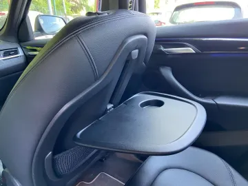 Car image 36