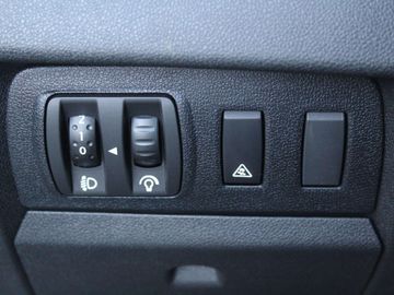 Car image 36