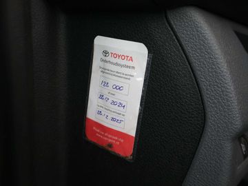 Car image 26